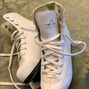 Girls figure skates size 12 youth